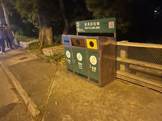 锦上路 (灯柱U8464 对面行人路)