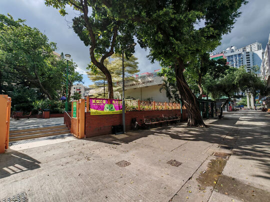 朗屏屏昌径（近罗弼时爵士壁球场）