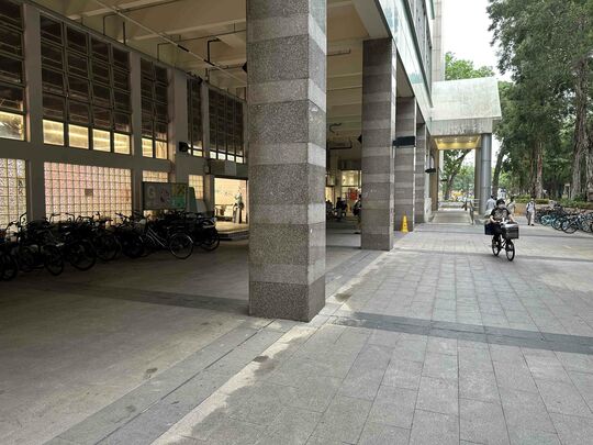 石湖墟街市（近上水公共圖書館）