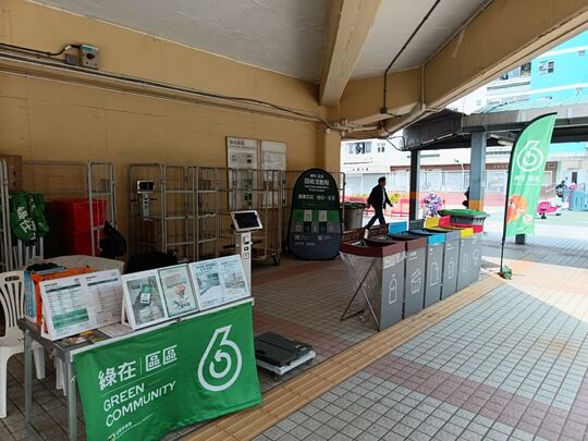 象山邨近秀山楼商场平台