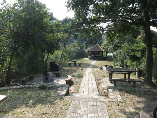 Kam Shan Barbecue Site - KS/B/008, Tai Po Road Barbecue Site - Kowloon Reservoir Barbecue Area